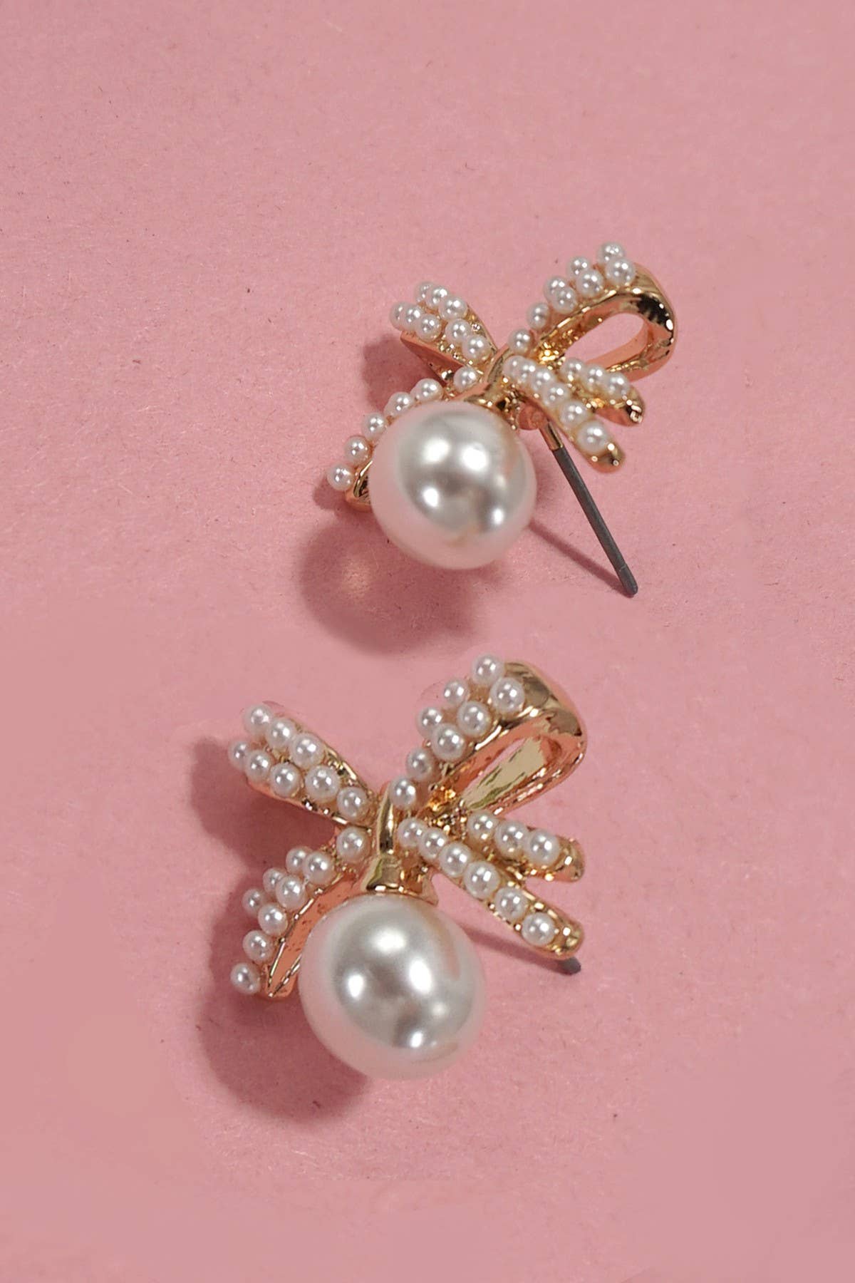 Pearl Bow Stuf Earrings
