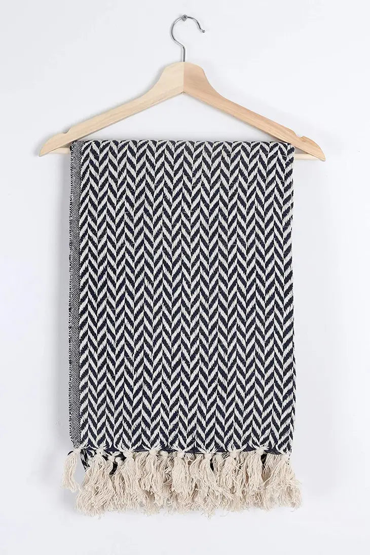 Chevron Patterned Cotton Throw Blanket