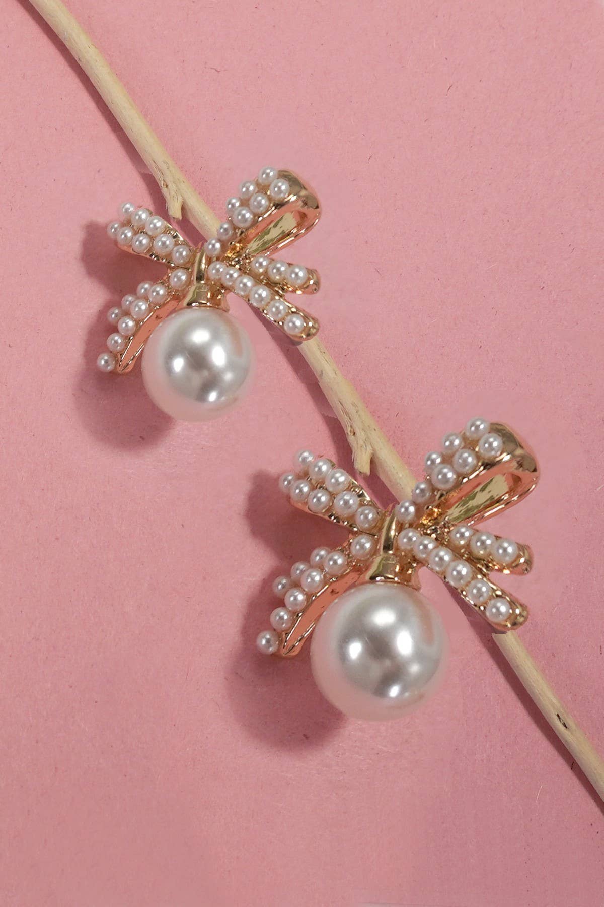 Pearl Bow Stuf Earrings