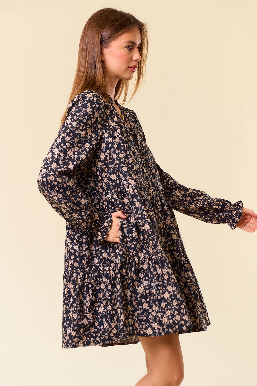 Floral Print Long Sleeve Tiered Mini Dress in Black